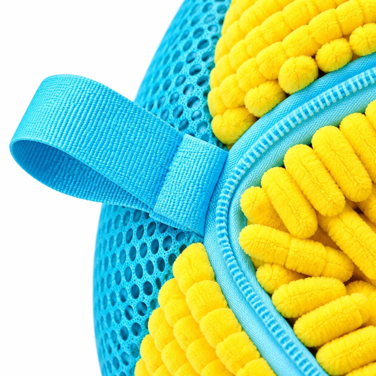 Storage loop on the LunaXia sneaker wash bag